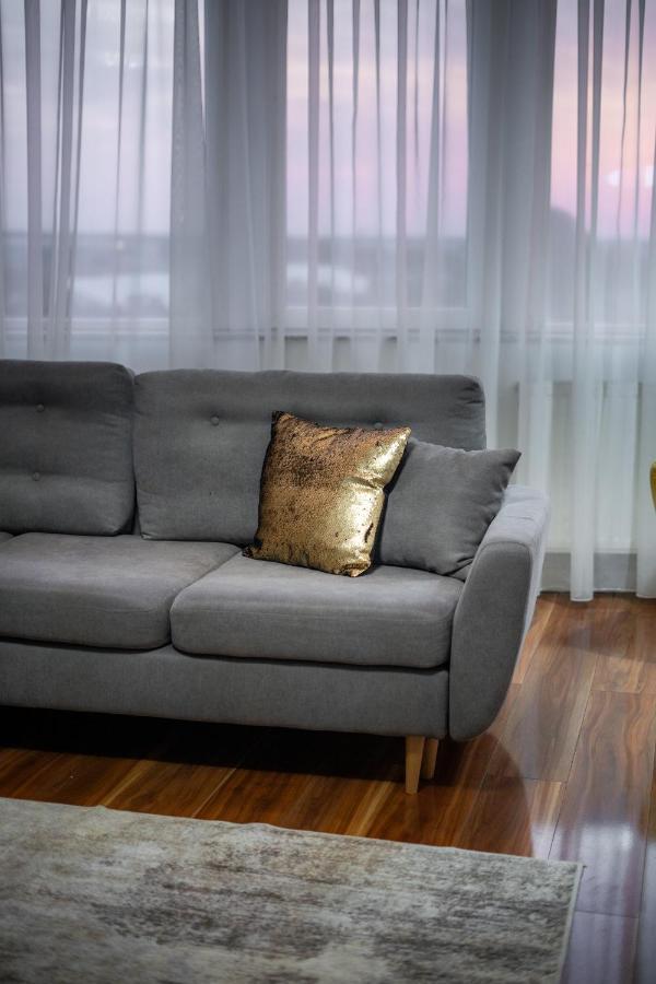 Xo Panoramic Apartment L Jacuzzi L Oradea Exterior foto